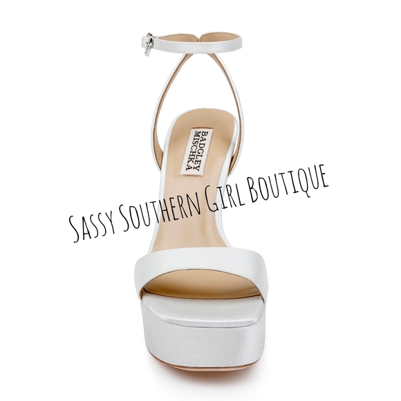 🆕⭐ Badgley Mischka Soft White Platform Sandal Heels - Picture 6 of 16